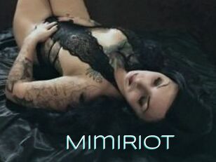 Mimi_Riot