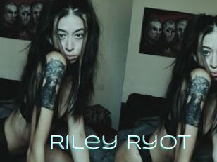 Riley_Ryot Porno 3x
